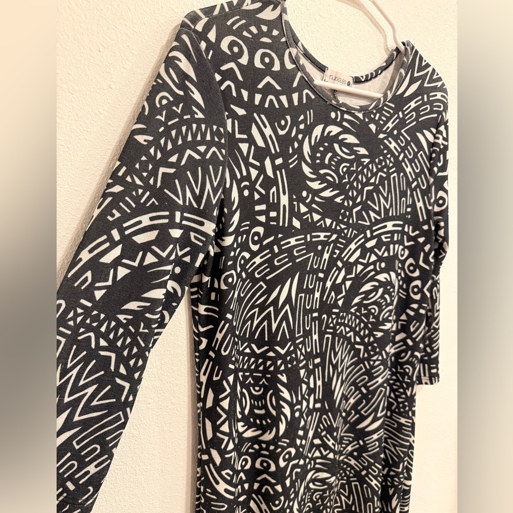 Black and White Patterned Long Sleeve dress